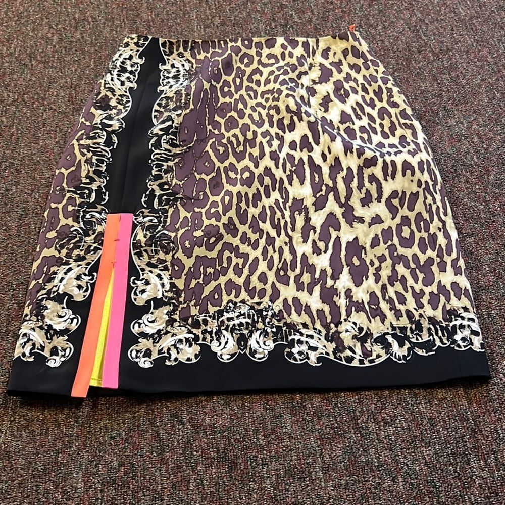 Ellie Tahari silk animal print skirt 6